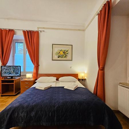 Spacious Central Studio Nika 2 Tour As ليوبليانا المظهر الخارجي الصورة